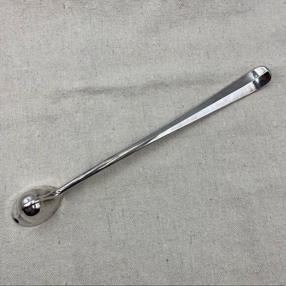 Leonard Circa 1740 Reproduction Silverplate Candle Snuffer - Picture 6 of 15